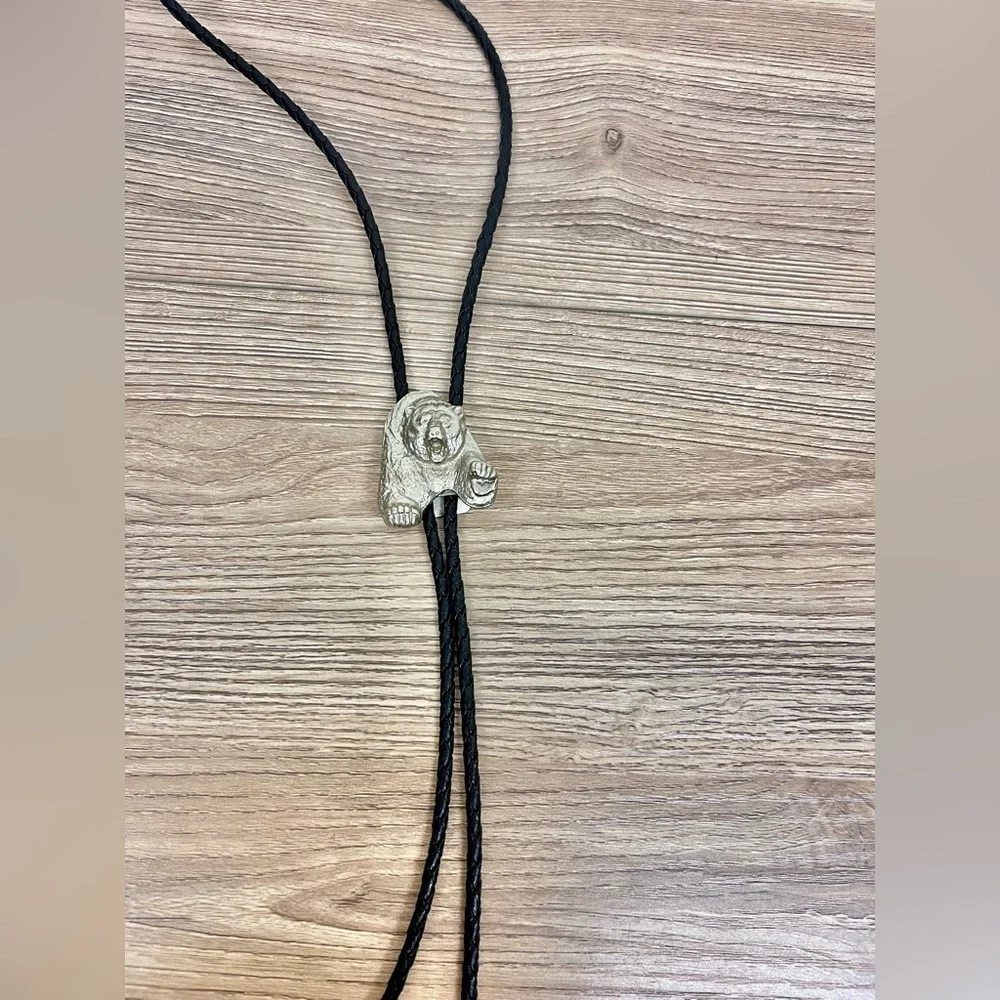 Silver Bear Vintage Western Rodeo Bolo Tie